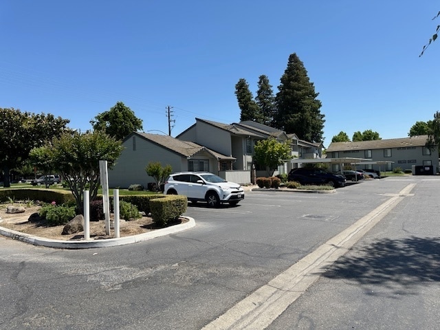 Building Photo - Modesto 2 Bedroom 2 Bath Condo "Parkview V...
