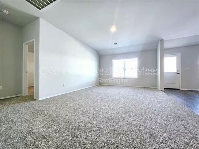 Building Photo - 1505 Land Run Ln