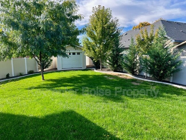Building Photo - 9200 W Avalanche Ct