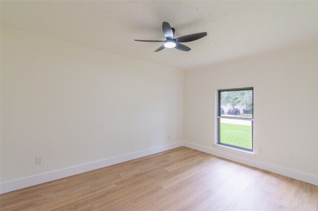 Building Photo - 11523 Bandlon Dr