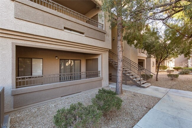 Building Photo - 8250 N Grand Canyon Dr
