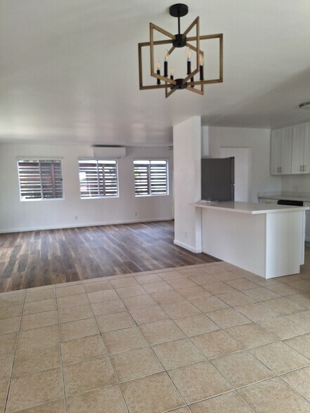 Building Photo - 1835 N Ave 53