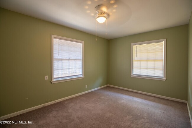 Building Photo - 6029 Clifton Ave