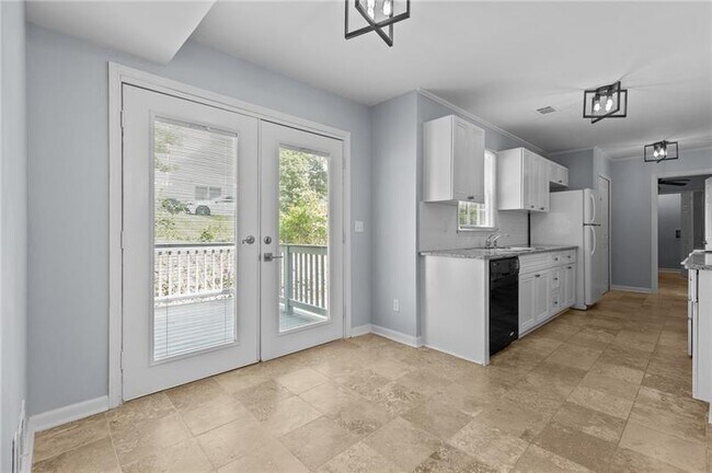 Building Photo - 4019 Shady Dr NW