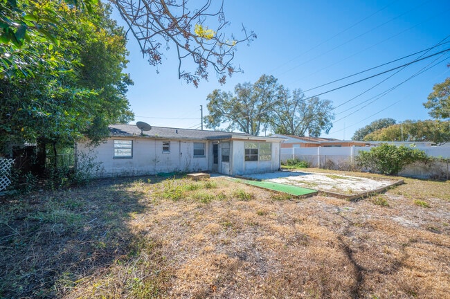 Building Photo - 4719 Blossom Dr