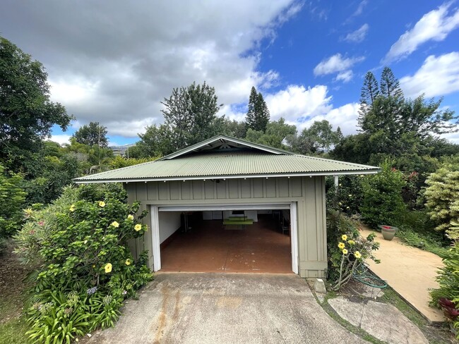 Building Photo - 240 Aulii Dr