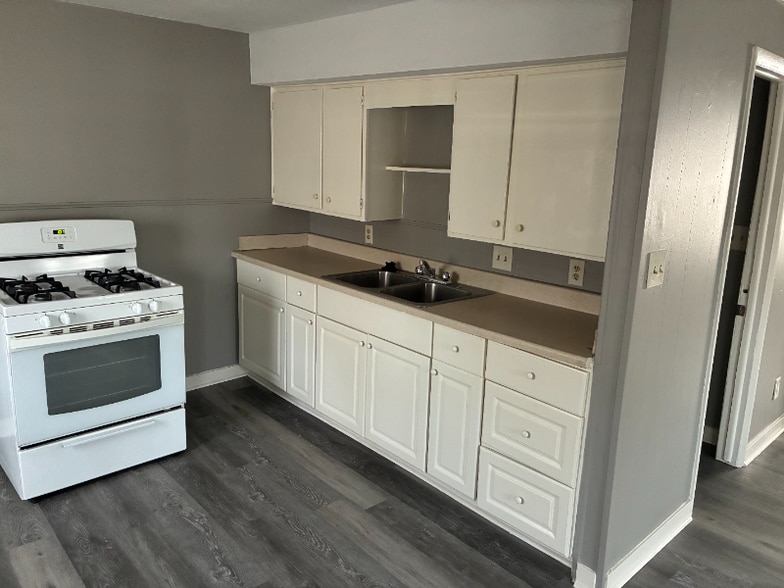 Building Photo - 4441 NE Winn Rd