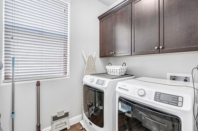 Building Photo - 2815 N Leya Dr