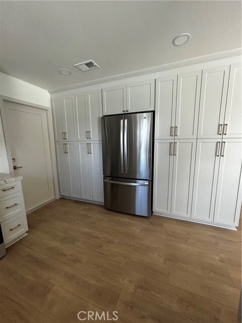 Building Photo - 717 Serpentine Dr