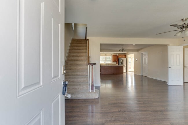 Building Photo - 2 Alden Ave