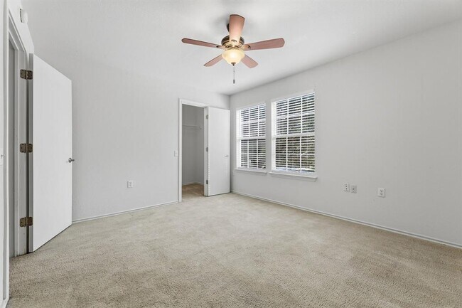 Building Photo - 7409 Elk Pass Dr