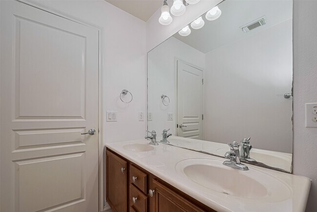 Building Photo - 24543 Carlton Springs Ln