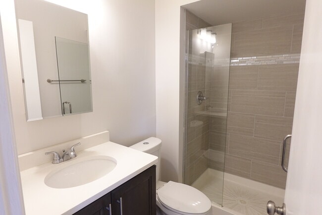 Building Photo - 881 Essex Cir