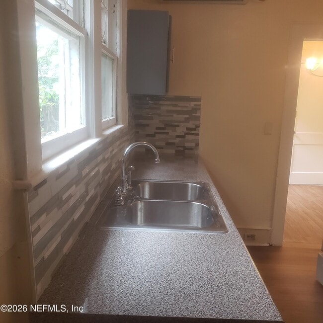 Building Photo - 2575 Haldumar Terrace