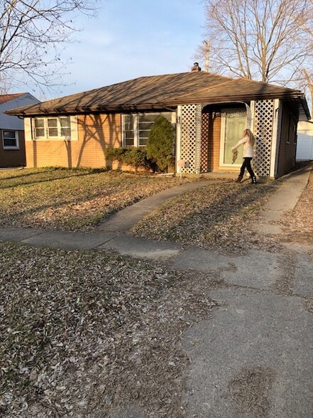 Primary Photo - 3005 Menominee Ave