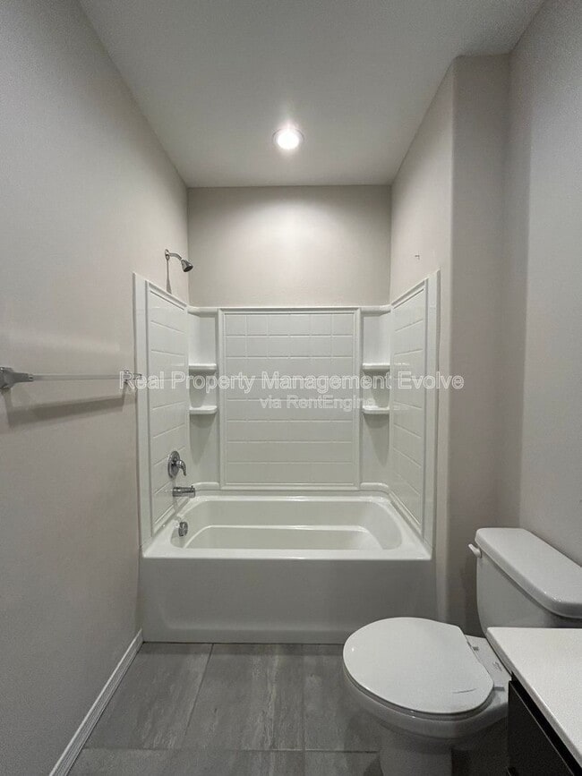 Building Photo - 17655 W Pueblo Ave