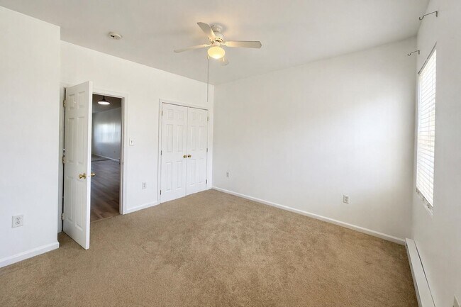 Building Photo - 466 Broadway