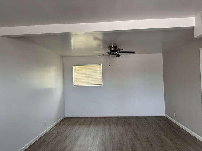 Building Photo - 1 Bedroom Phx. Apartment