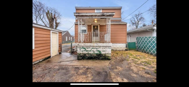 Building Photo - 925 Cherry St