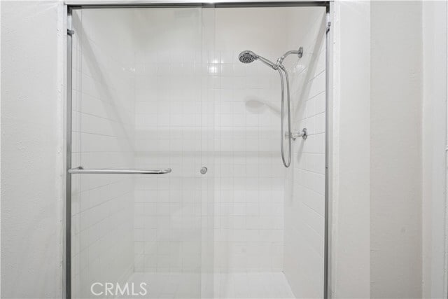 Building Photo - 5330 Zelzah Ave