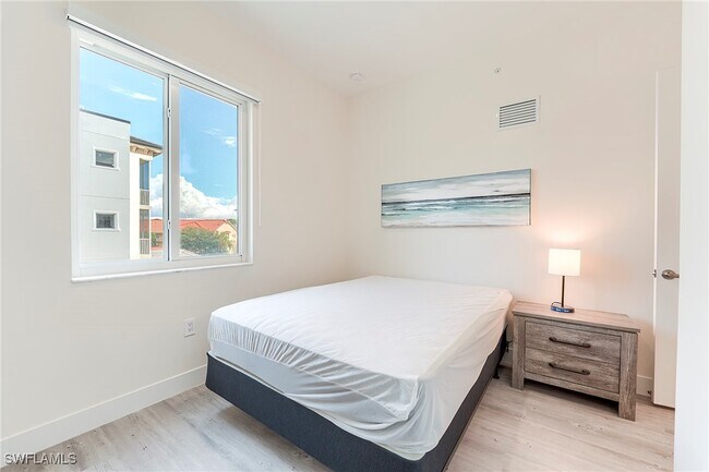 Building Photo - 26600 Rosewood Pointe Dr