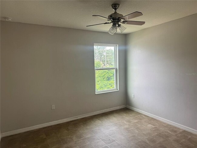 Building Photo - 1785 College Park Dr