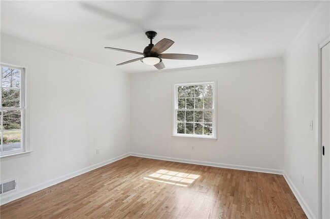 Building Photo - 262 Atwood Dr NW