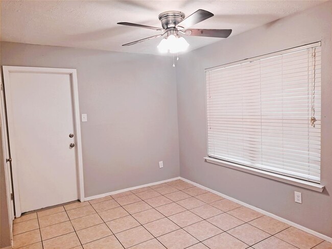 Building Photo - 18834 Pine Trace Ct