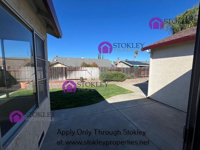 Building Photo - 1784 W Cypress Rd