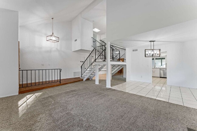Building Photo - "Experience Luxurious Living: Spacious 4-B...