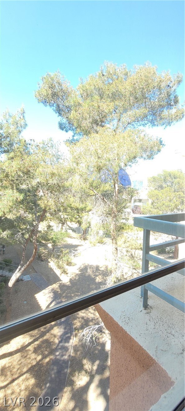 Building Photo - 260 E Flamingo Rd