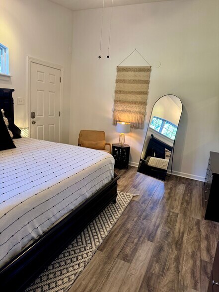 Building Photo - 3 Lang St