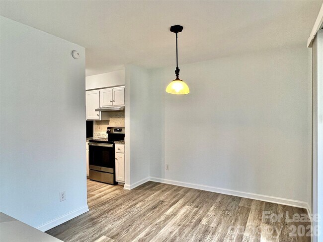 Building Photo - 11187 Harrowfield Rd