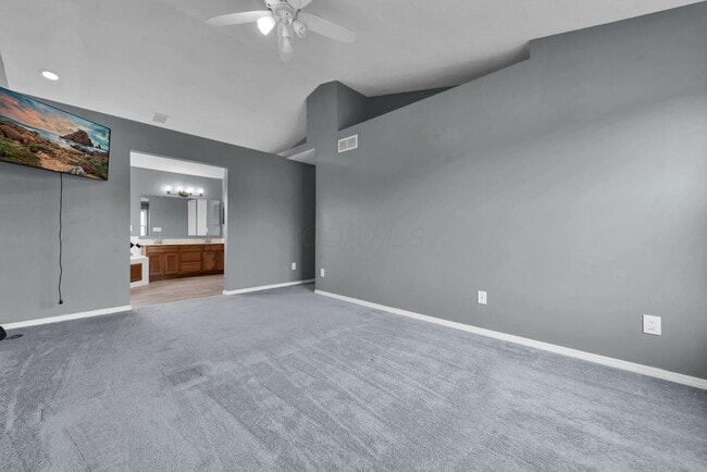 Building Photo - 8690 Kirkland Dr