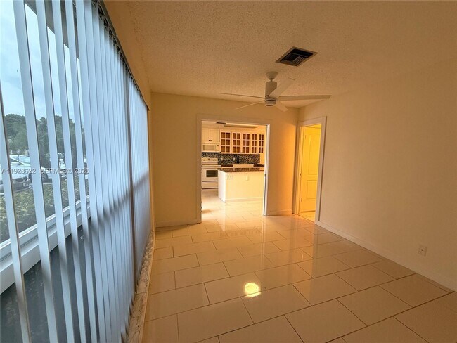 Building Photo - 13741 Flora Pl