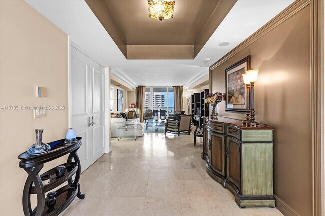 Building Photo - 789 Crandon Blvd