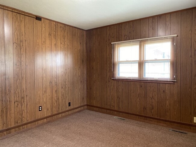 Building Photo - STUDENTS WELCOME! Single-Family Ranch Home in West Ft. Collins w/ Fenced Yard, Lawn Care Included!