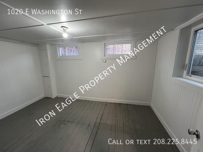 Building Photo - 1020 E Washington St