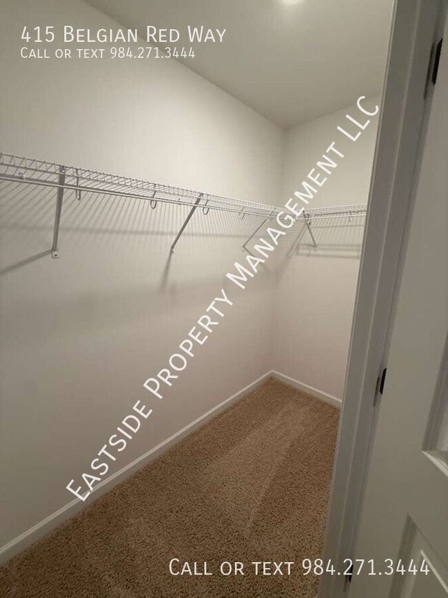 Building Photo - 415 Belgian Red Wy