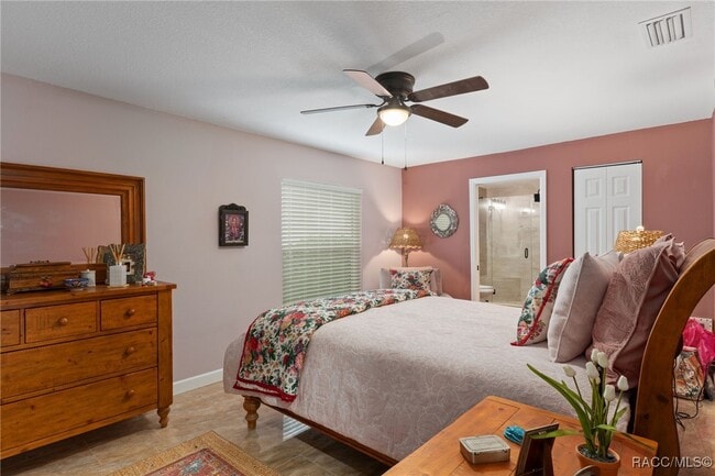 Building Photo - 11482 W Clubview Dr