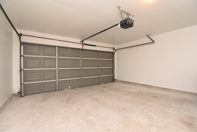 Building Photo - 20922 Barbons Heath Ct