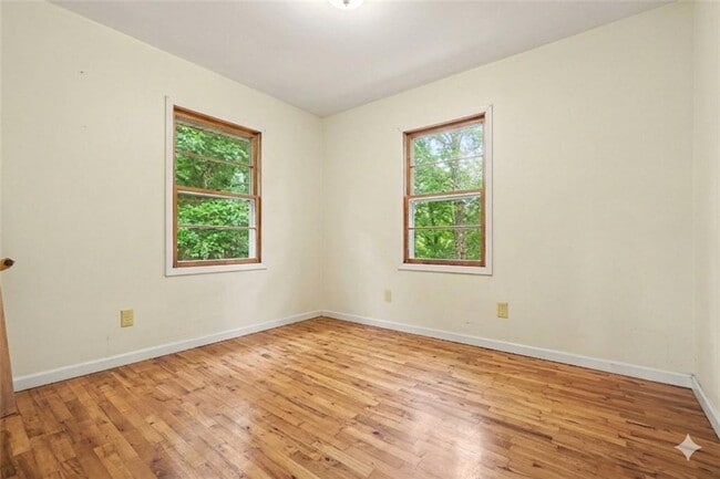 Building Photo - 3944 Fairburn Rd