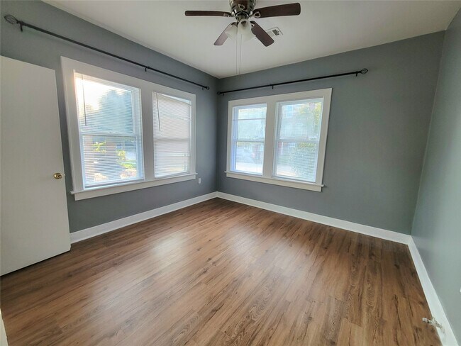 Building Photo - 2811 Chenevert St