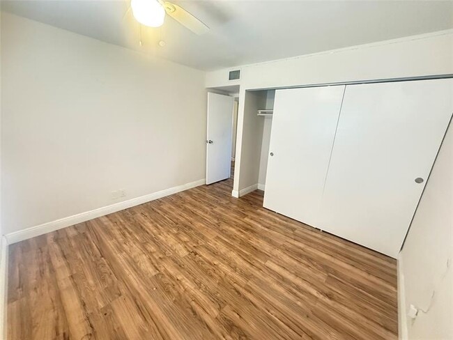 Building Photo - 5646 Blueberry Ct