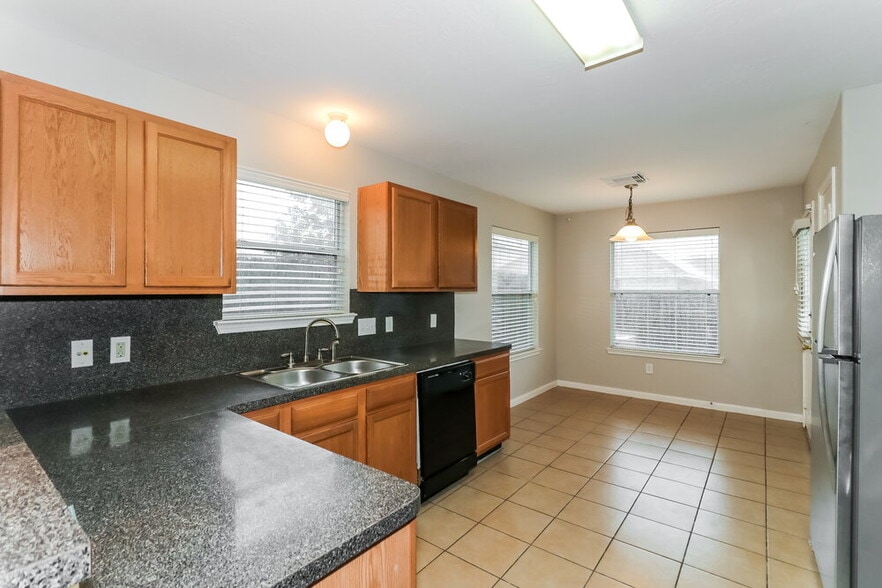 Building Photo - 14227 Noahs Landing Ln