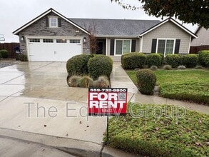 Building Photo - 4201 W Wren Ave