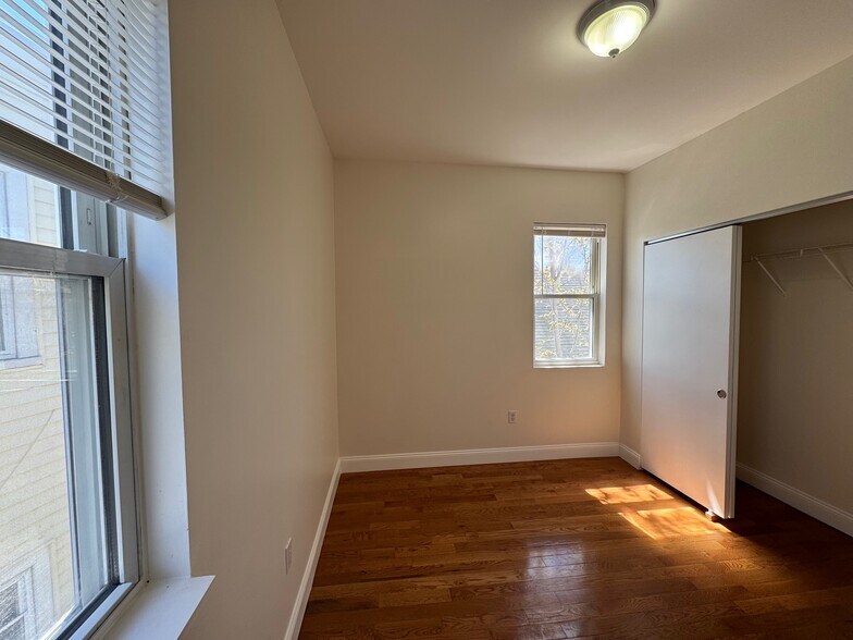 Building Photo - 360 Somerville Ave