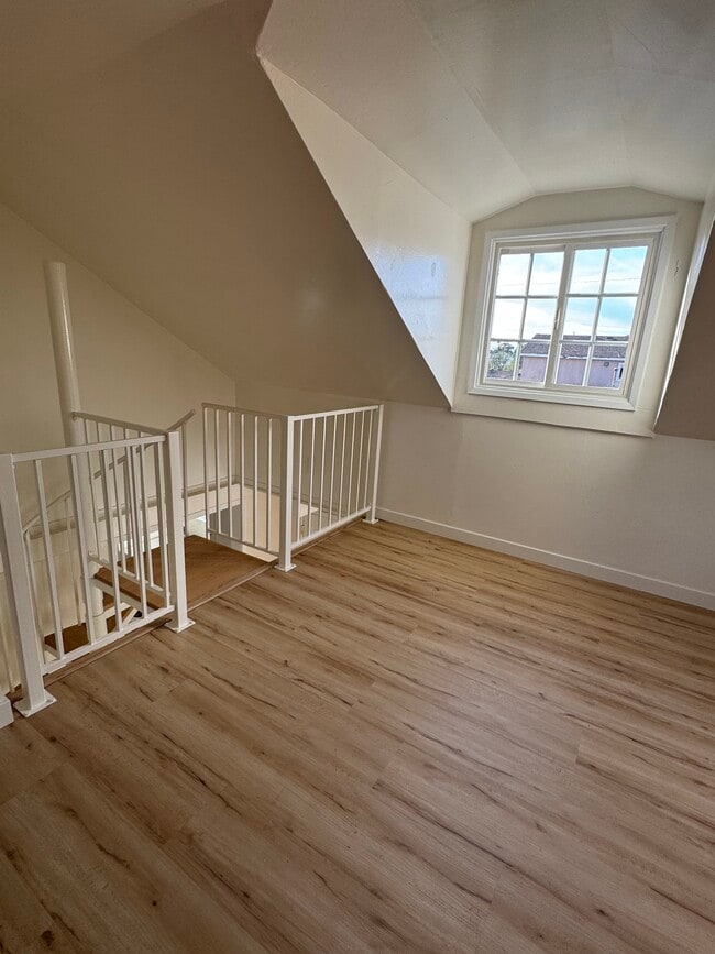 Building Photo - 4579 W 171st St