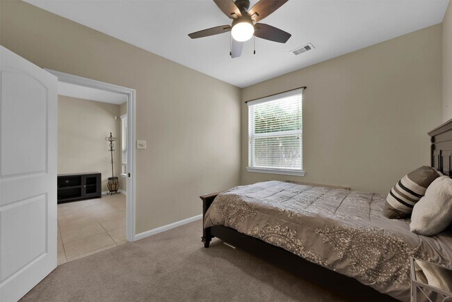 Building Photo - 210 Cheswood Forest Pl