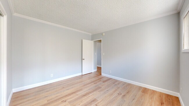 3733 Military Bdrm - 3733 Military Ave